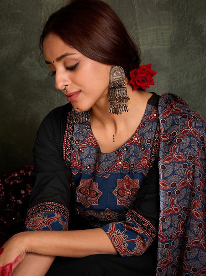 Floral Printed Round Neck Cotton Straight Kurta With Trousers & Dupatta