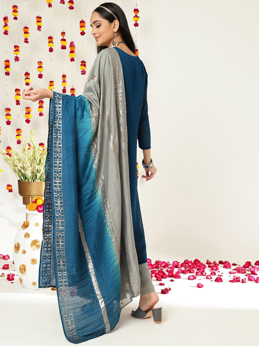 Dhiyona VA Women'sEthnic motifs Embroidered Sequinned Straight Kurta & Sharara With Dupatta