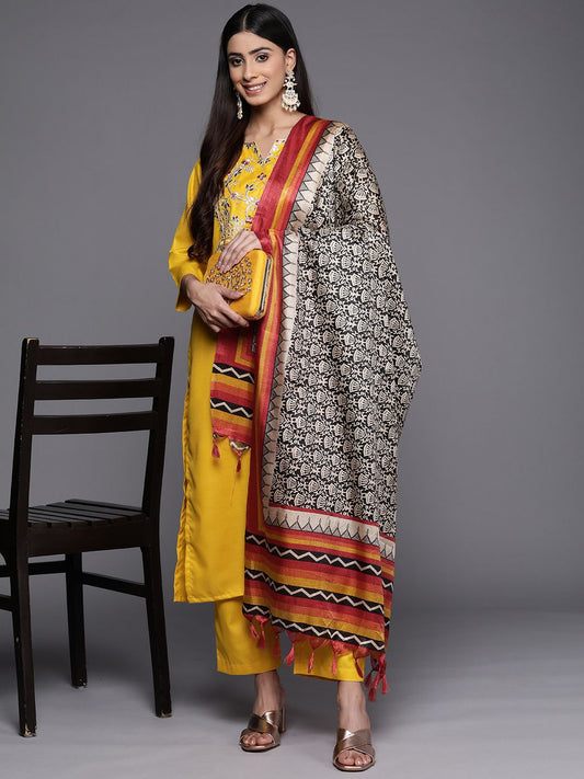 Dhiyona VA Women'sFloral Yoke Design Gotta Patti Kurta with Trousers & With Dupatta