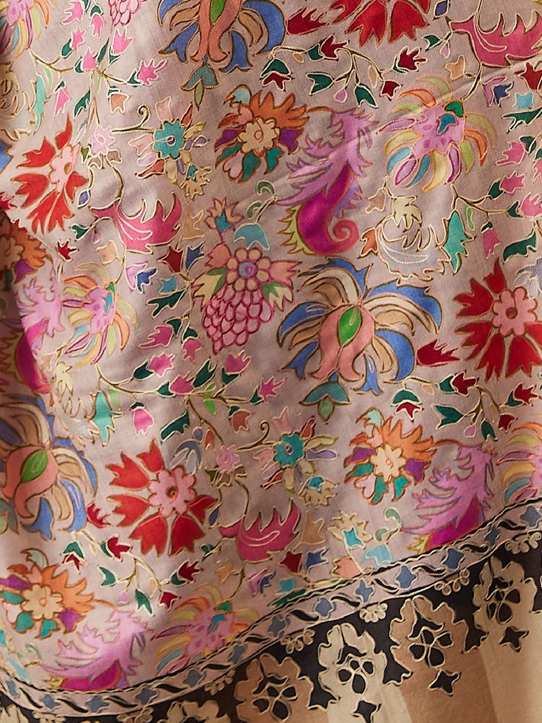 Dhiyona PA Women Floral Embroidered Shawl