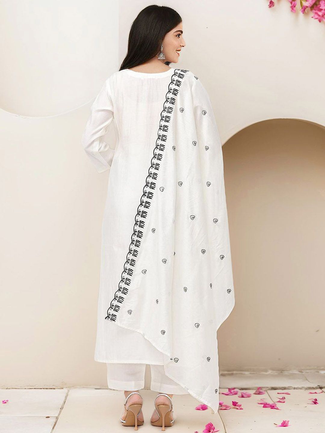 Dhiyona IS Women's Floral Yoke Design Straight Kurta with Trousers & Dupatta