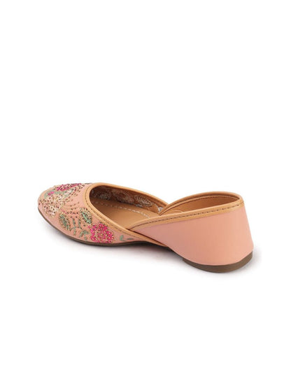 Dhiyona AK Embroidered Mojaris