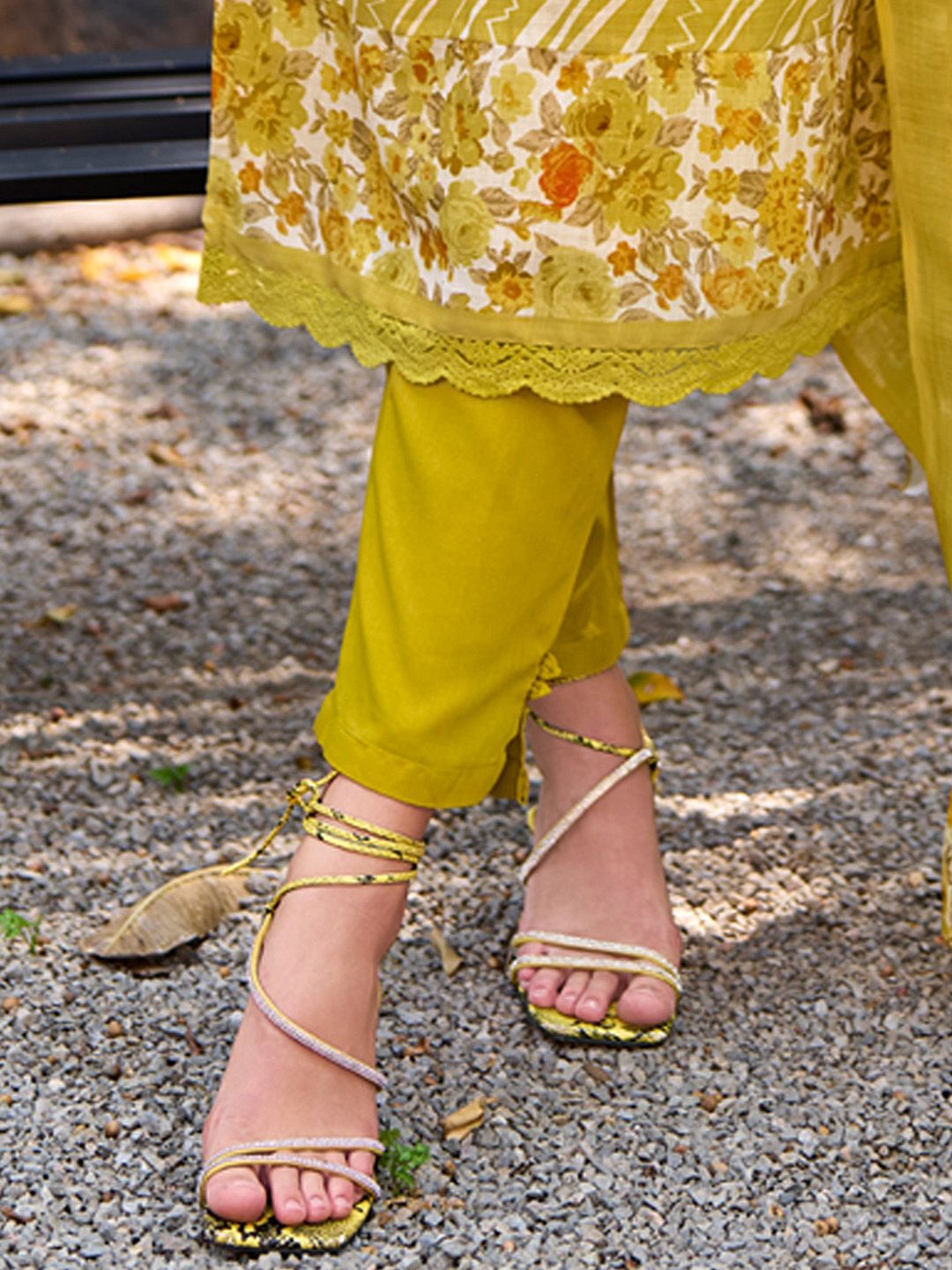 Dhiyona IE Mustard Leheriya Printed Thread Work Pure Cotton Kurta with Trousers & Dupatta