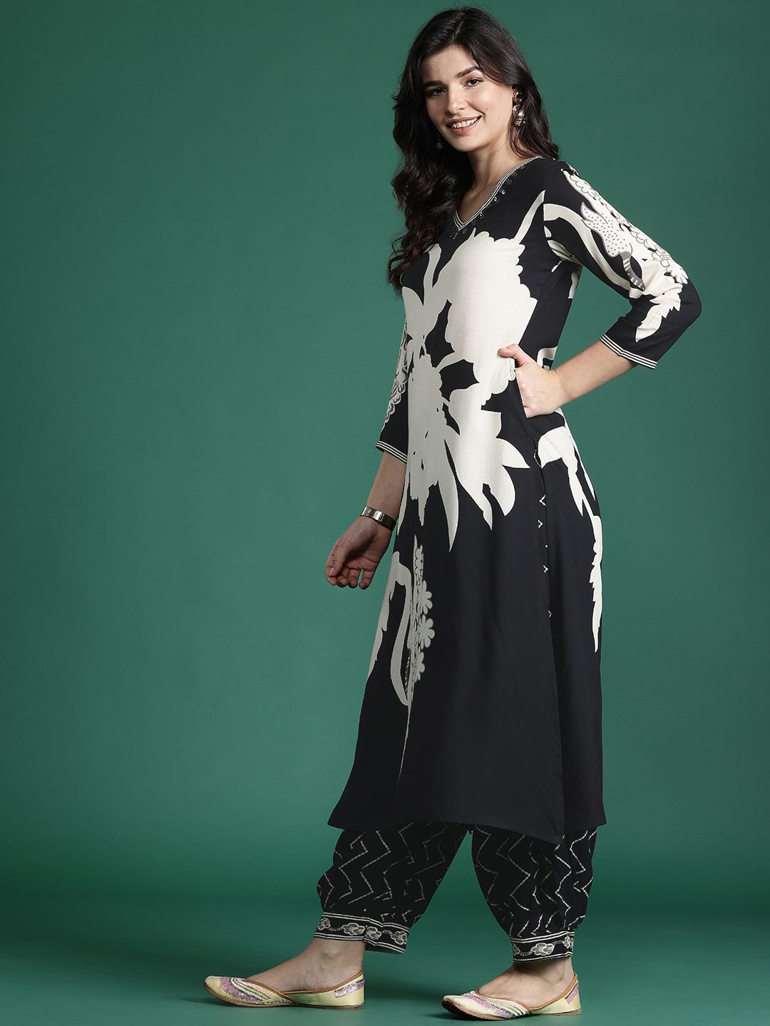 Dhiyona IE Floral Printed Kurta with Salwar with Sequinned Detail