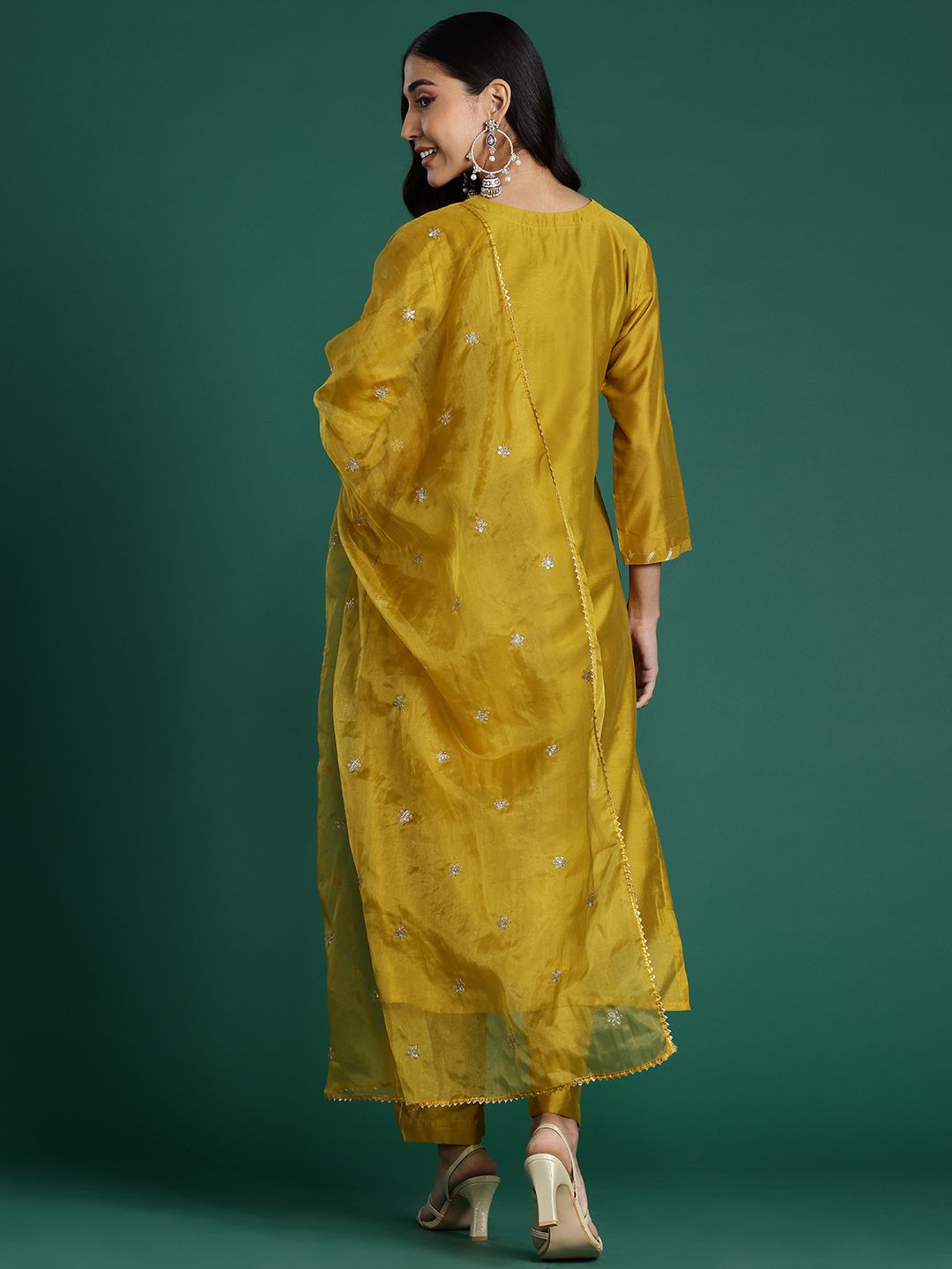 Dhiyona IE Women Leheriya Embroidered Sequinned Chanderi Silk Kurta With Trousers & Dupatta