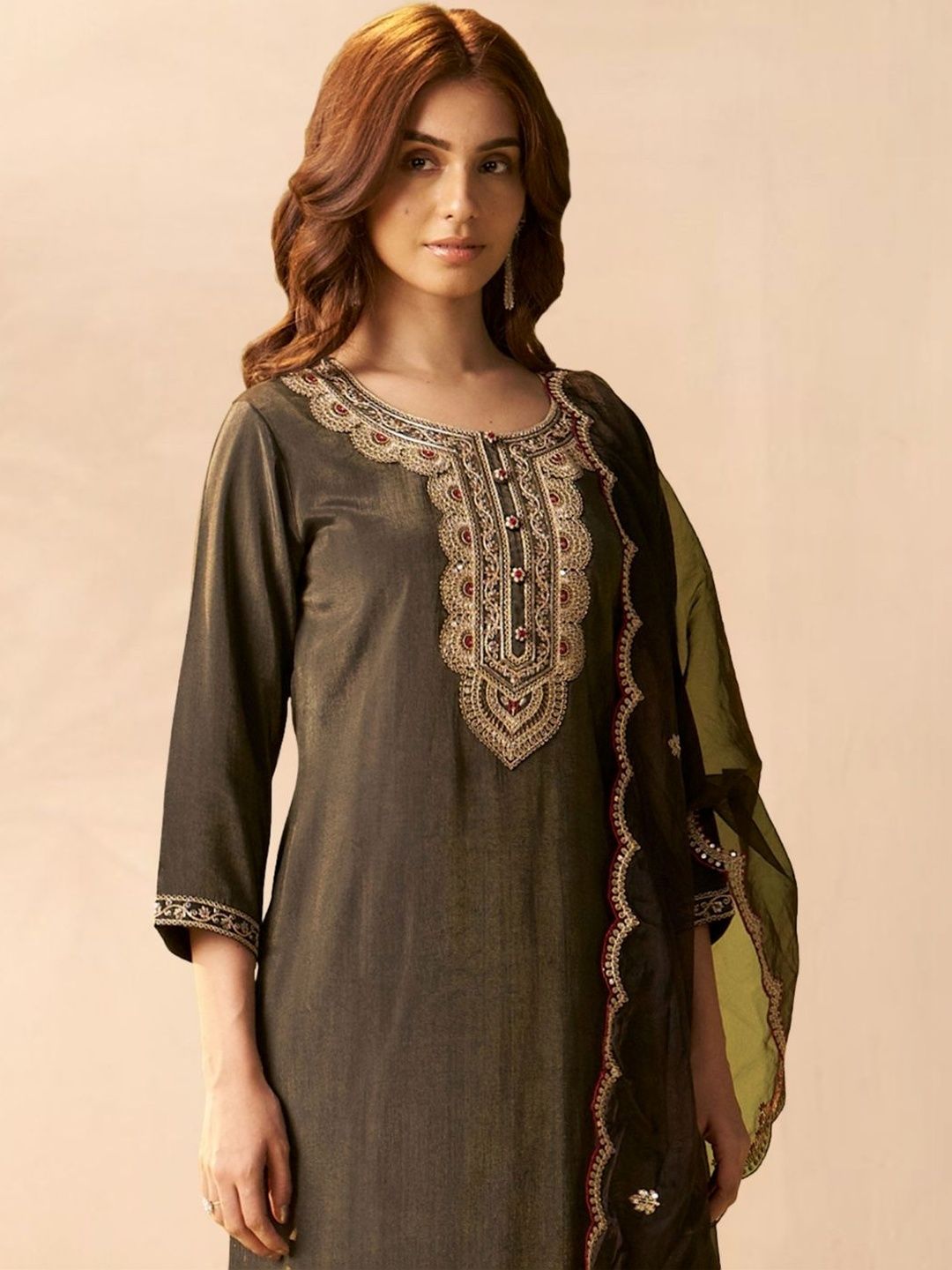 Dhiyona IE Women Ethnic Motifs Embroidered Regular Thread Work Liva Kurta with Trousers & With Dupatta