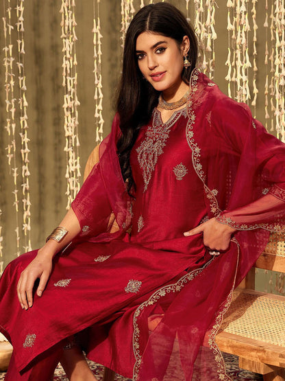 Dhiyona IE Ethnic Motifs Embroidered Thread Work Kurta With Trousers & Dupatta