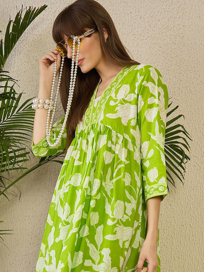Dhiyona IE Women's Floral Printed Empire Pure Cotton Kurta with Trousers