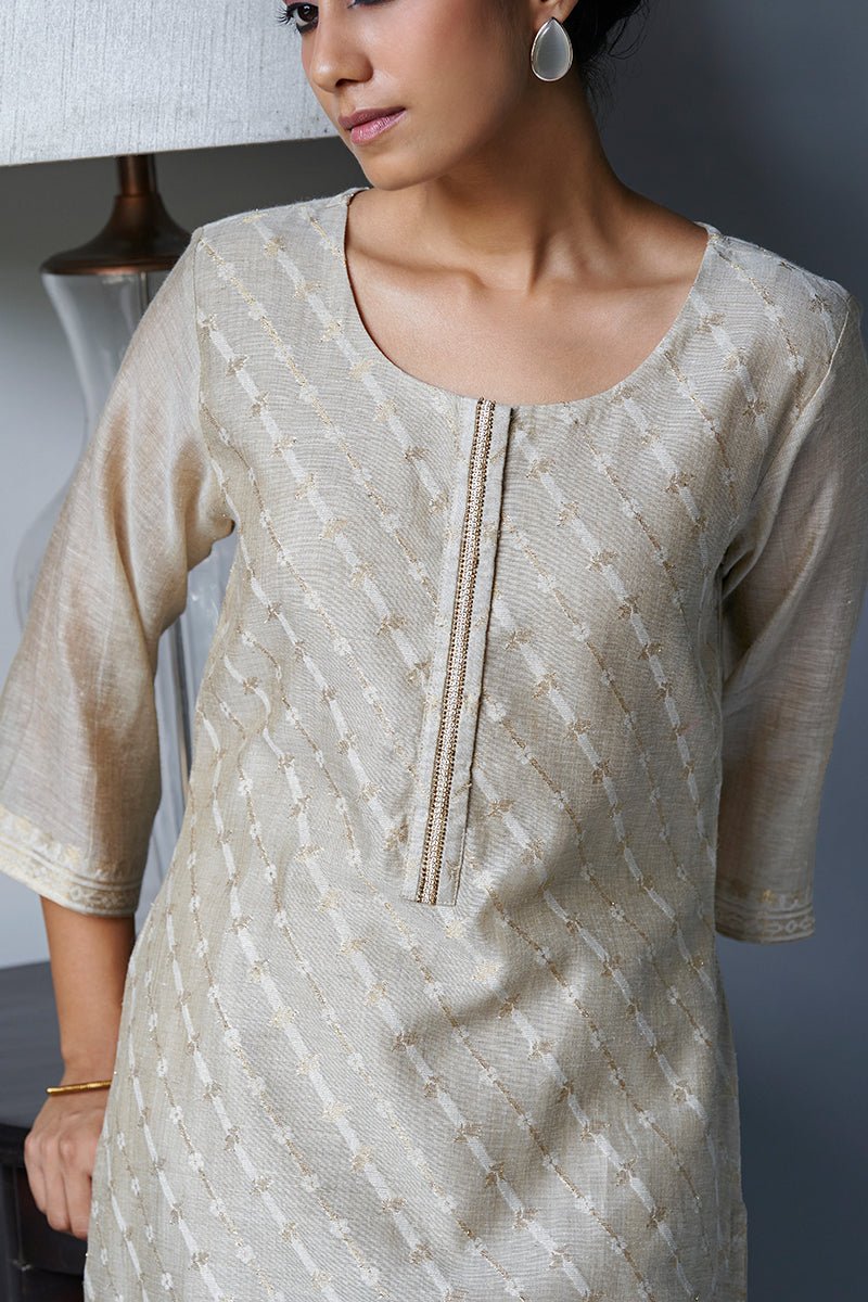 Women's Fog Beige Woven Viscose Chanderi Zari Kurta Suit Set With Delicate Embroidery Detailing