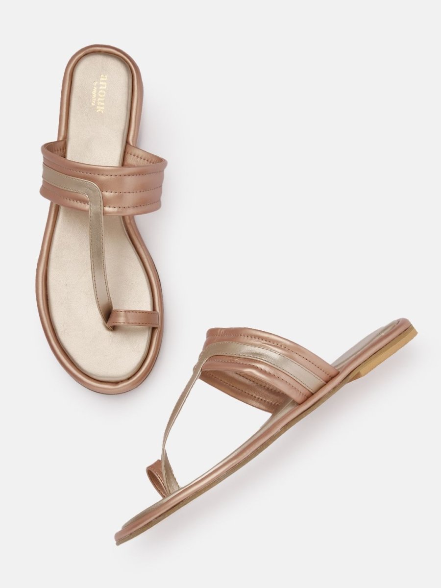 Dhiyona AK Women Striped Ethnic One Toe Flats