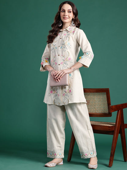 Dhiyona IE Floral Embroidered Thread Work Kurti with Trousers