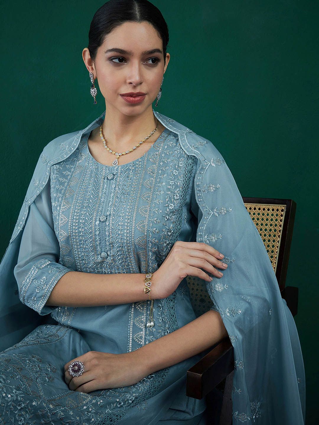 Ethnic Motifs Embroidered Regular Thread Work Kurta With Trousers & Dupatta