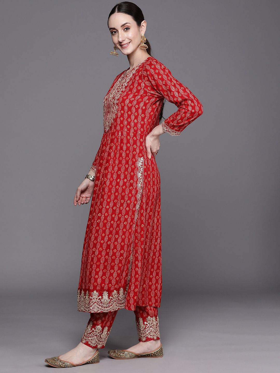 Ethnic Motifs Printed Regular Sequinned Kurta With Trousers & Dupatta