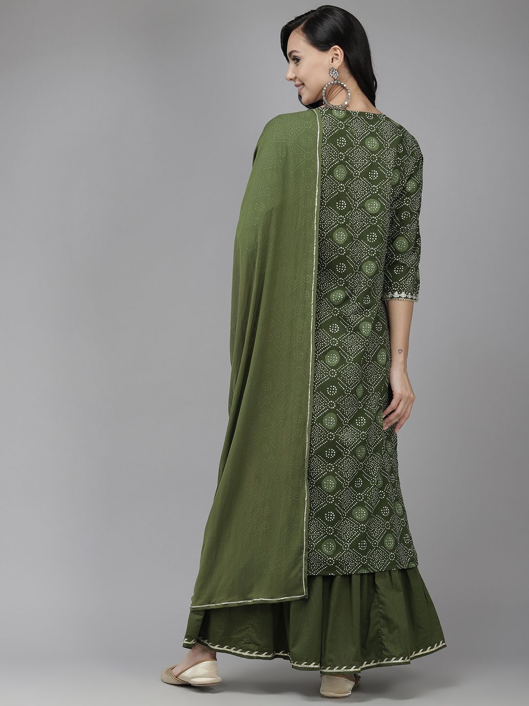 Women Green & White Bandhani Print Gotta Patti Kurta with Sharara & With Dupatta