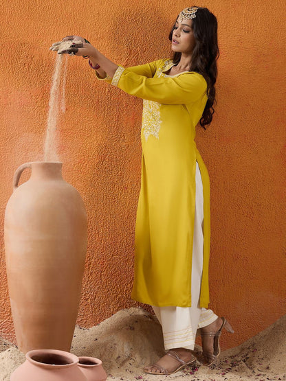 Dhiyona IE Floral Embroidered Thread Straight Kurta