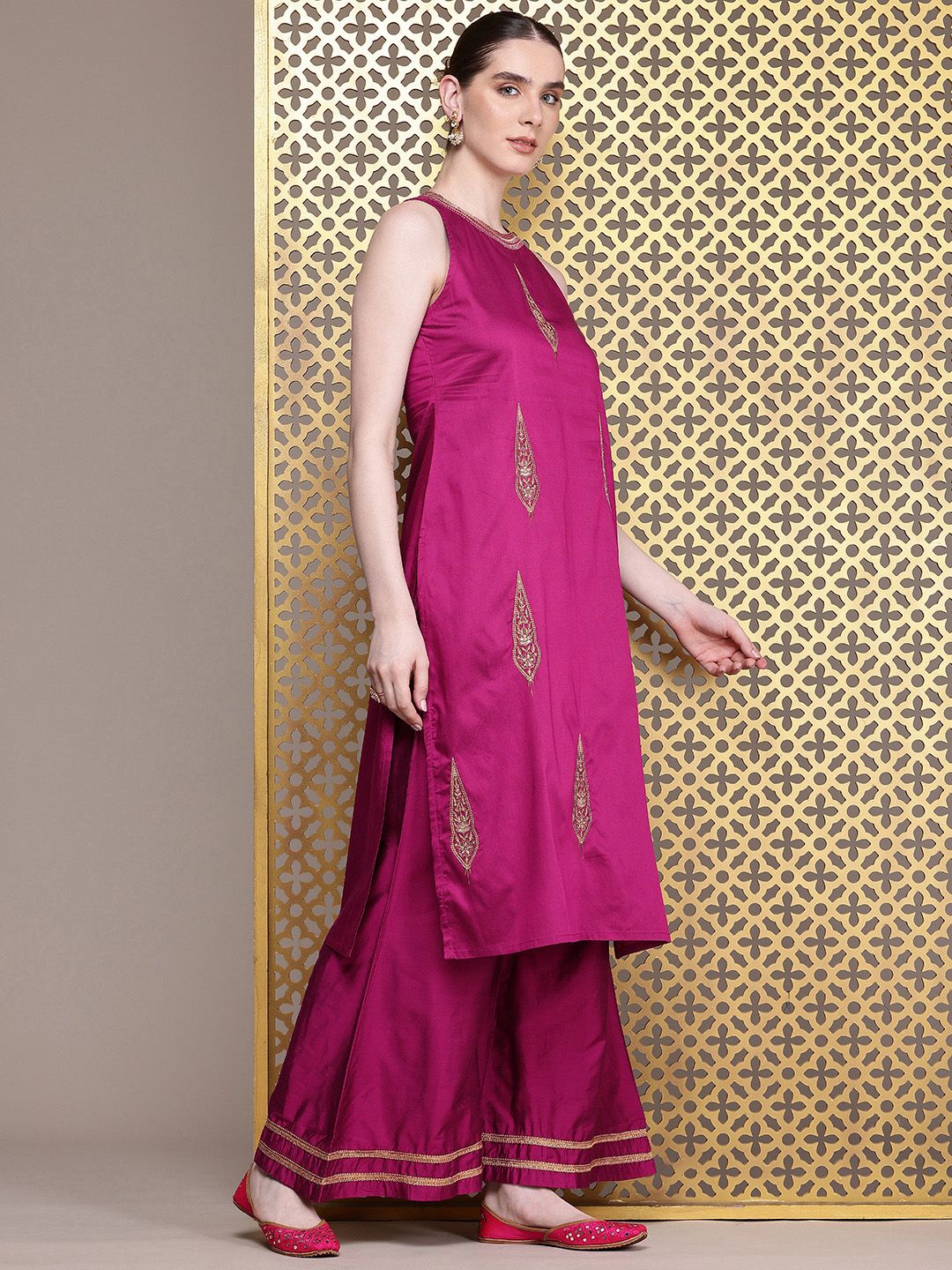 Dhiyona PD Women Jashn Ethnic Motifs Embroidered Zari Work Kurta With Palazzos & Dupatta