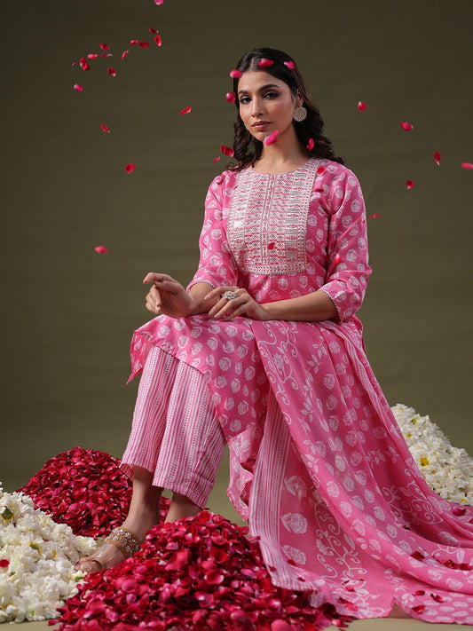 Dhiyona IE Women Floral Printed Regular Gotta Patti Cotton Kurta with Trousers & Dupatta