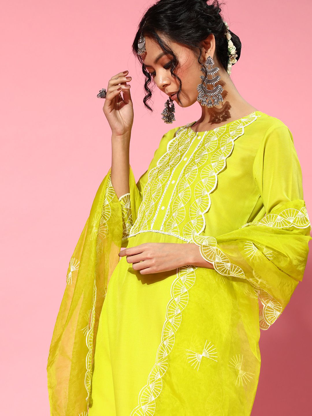 Lime Green Silk Blend Scalloped Edge Kurta Set