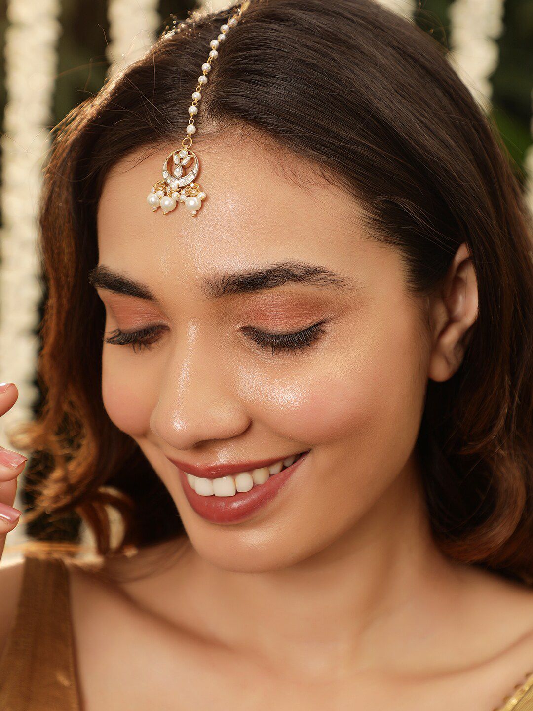Dhiyona RJ Women's Gold-Plated Kundan Studded Maang Tikka Head Jewellery