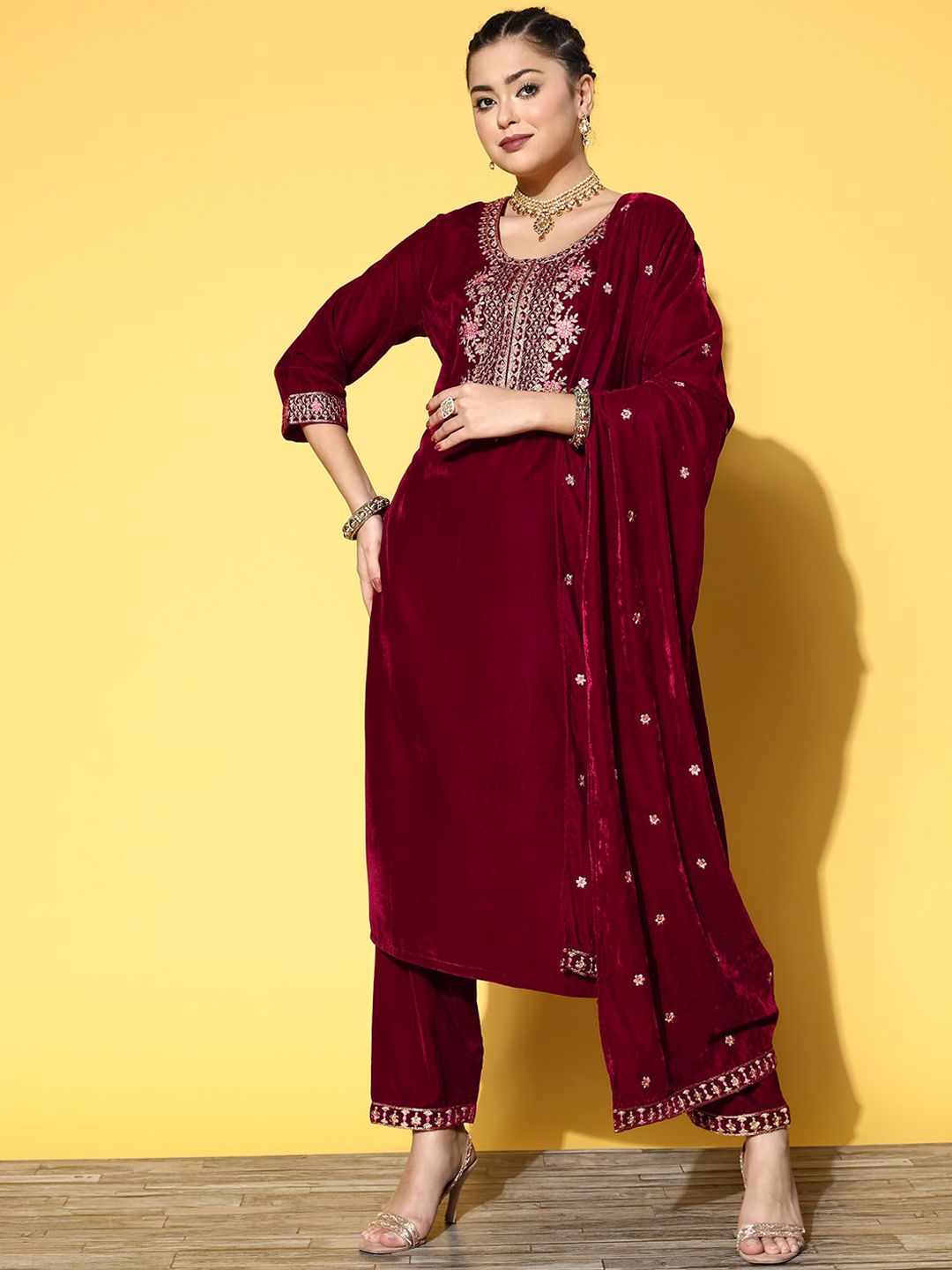Dhiyona VA Women'sWinter Floral Embroidered Velvet Kurta Set with Dupatta