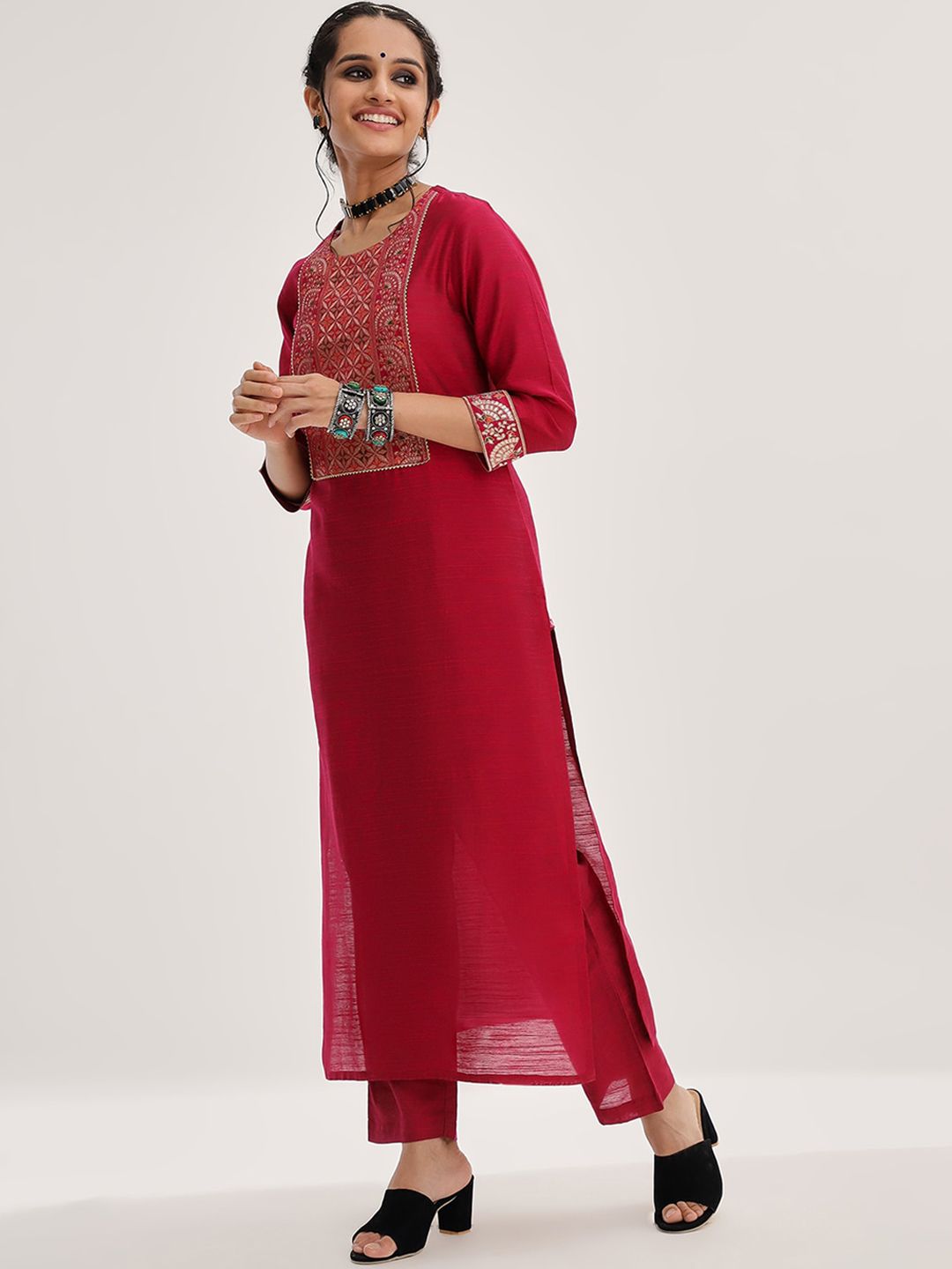 Dhiyona VA Women'sEthnic Motifs Yoke Design Straight Kurta & Trousers With Dupatta