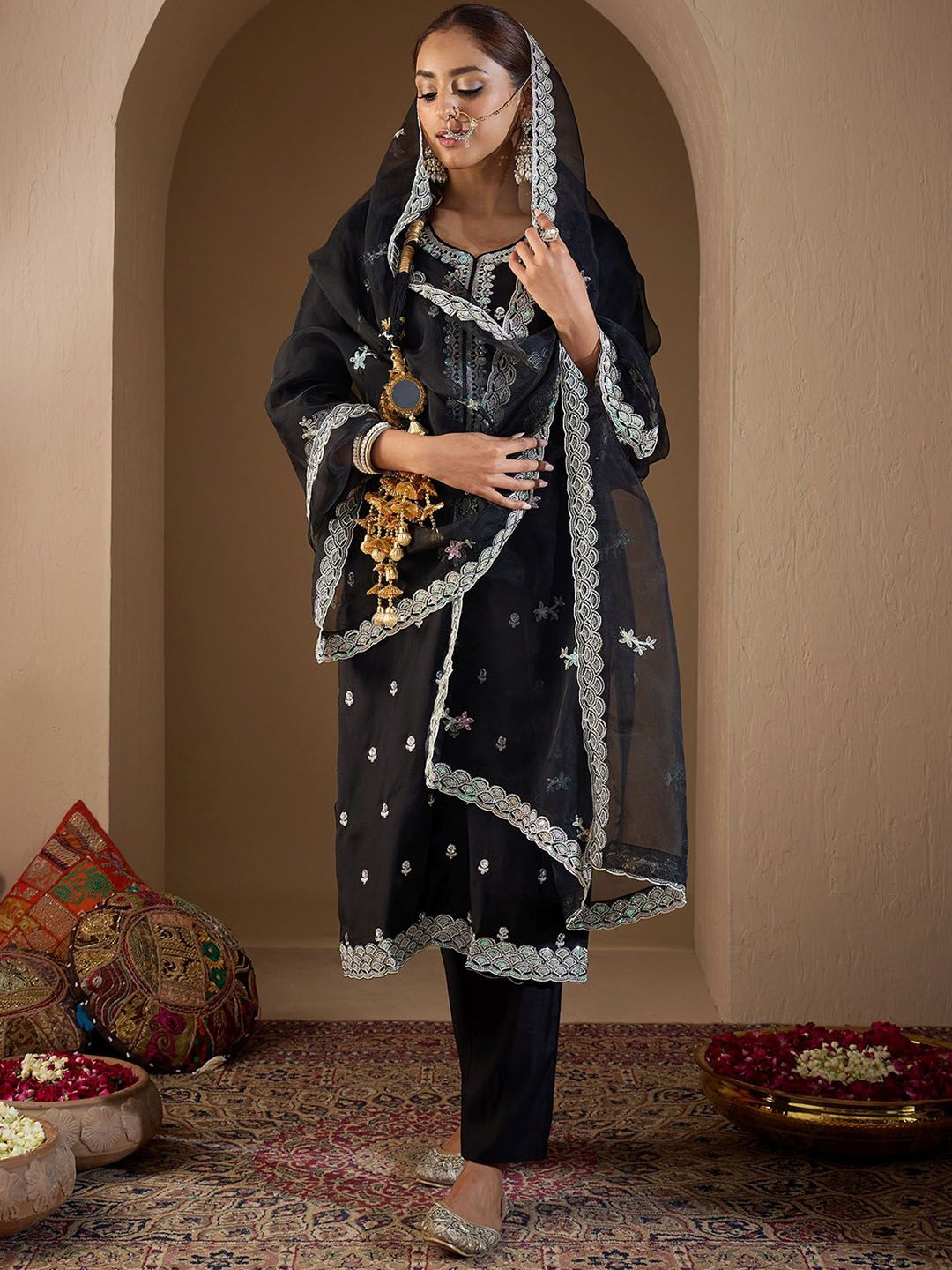 Women Ethnic Motifs Embroidered Regular Kurta with Trousers & With Dupatta