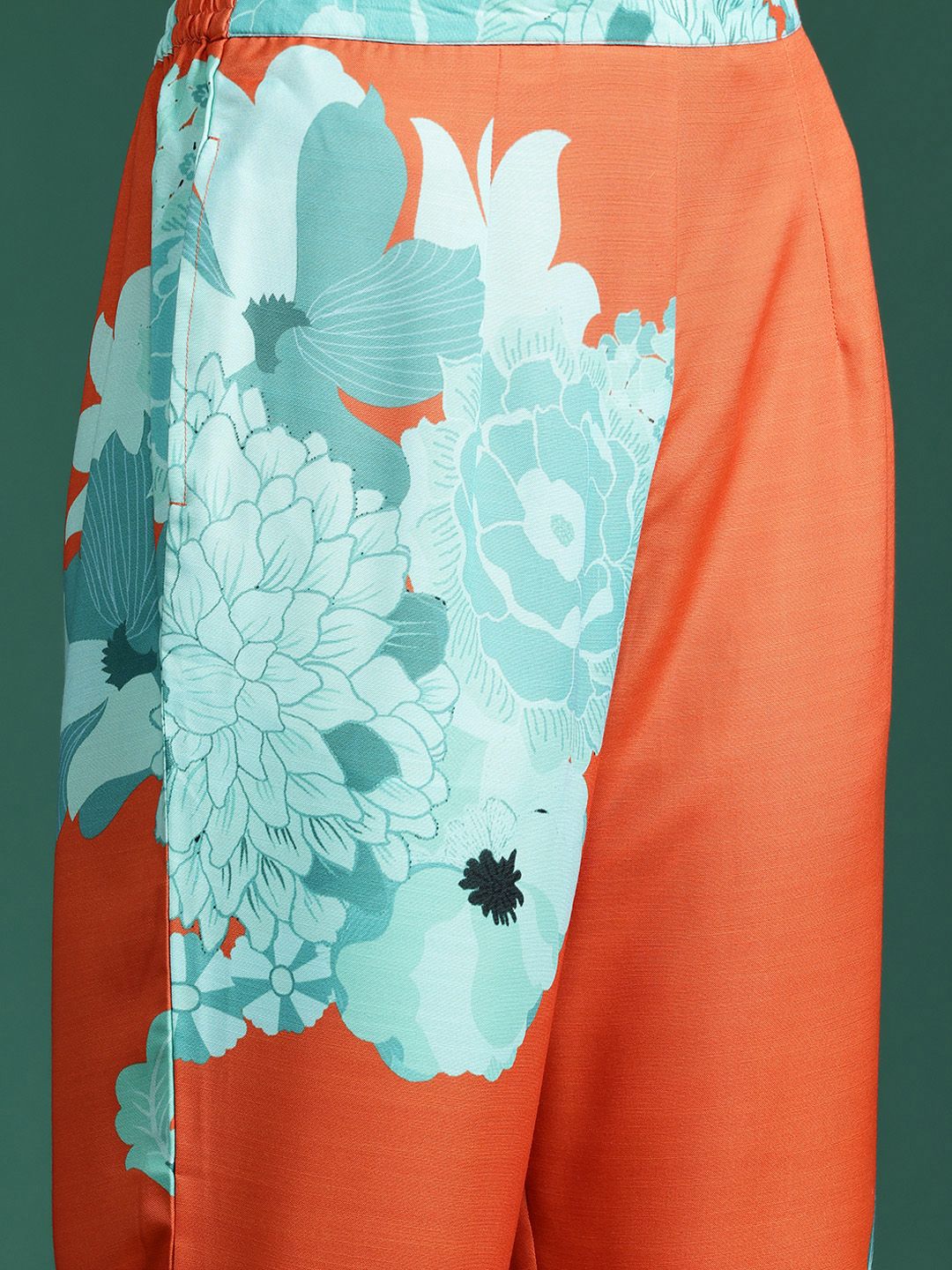 Dhiyona IE Floral Printed Kurta with Trousers