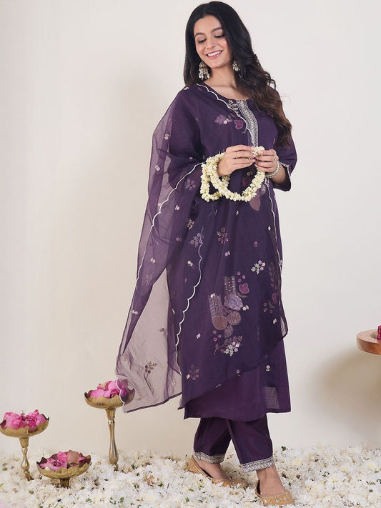 Floral Embroidered Regular Thread Work Kurta With Trousers & Dupatta