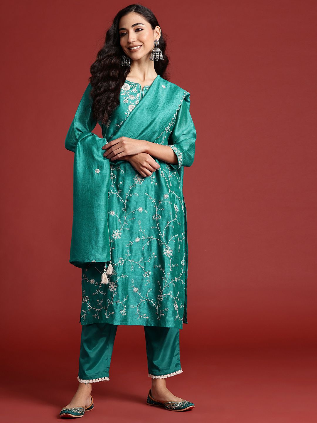Dhiyona IE Floral Embroidered Thread Work Kurta With Trousers & Dupatta