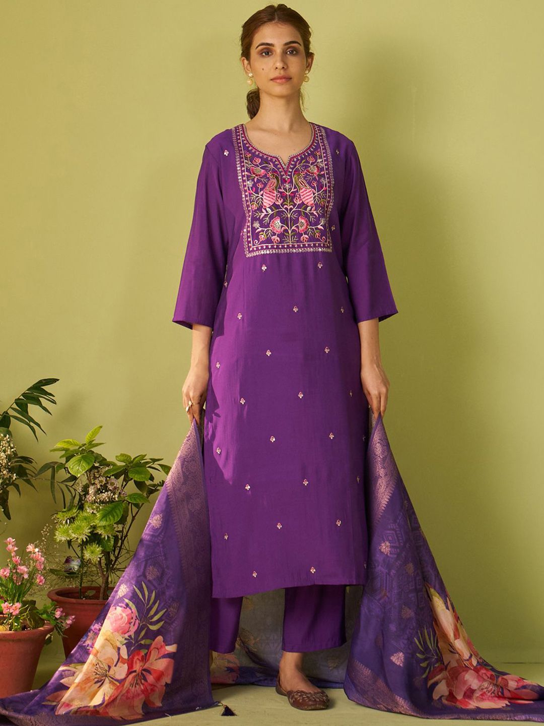 Women Floral Embroidered Kurta with Trousers & Dupatta