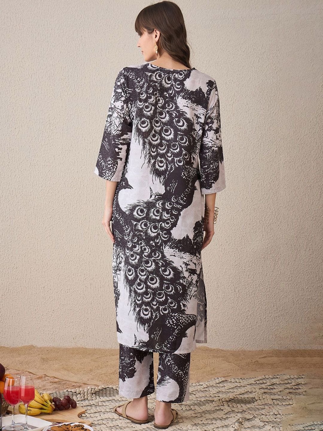 Dhiyona IE Women Floral Printed Regular Pure Cotton Kurta with Trousers