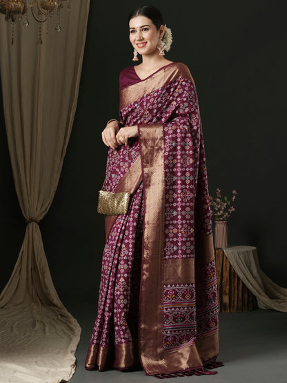 Women's Silk Blend Magenta Woven Design Designer Saree With Blouse Piece