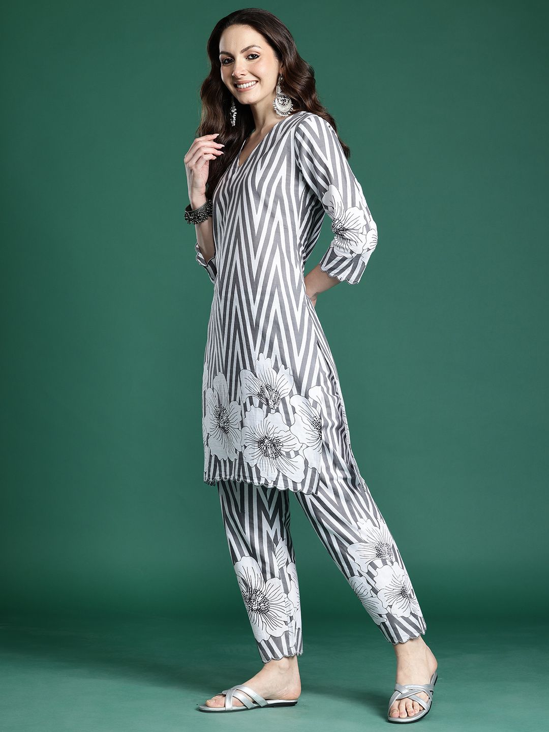 Floral Printed Regular Pure Cotton Kurta with Trousers