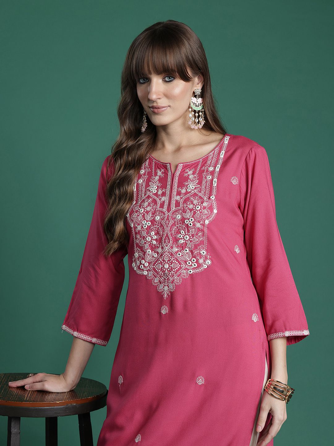 Dhiyona IE Floral Embroidered Thread Work Kurta