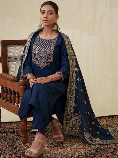 Dhiyona OD  Ethnic Motifs Yoke Design Sequinned Kurta With Trousers & Dupatta