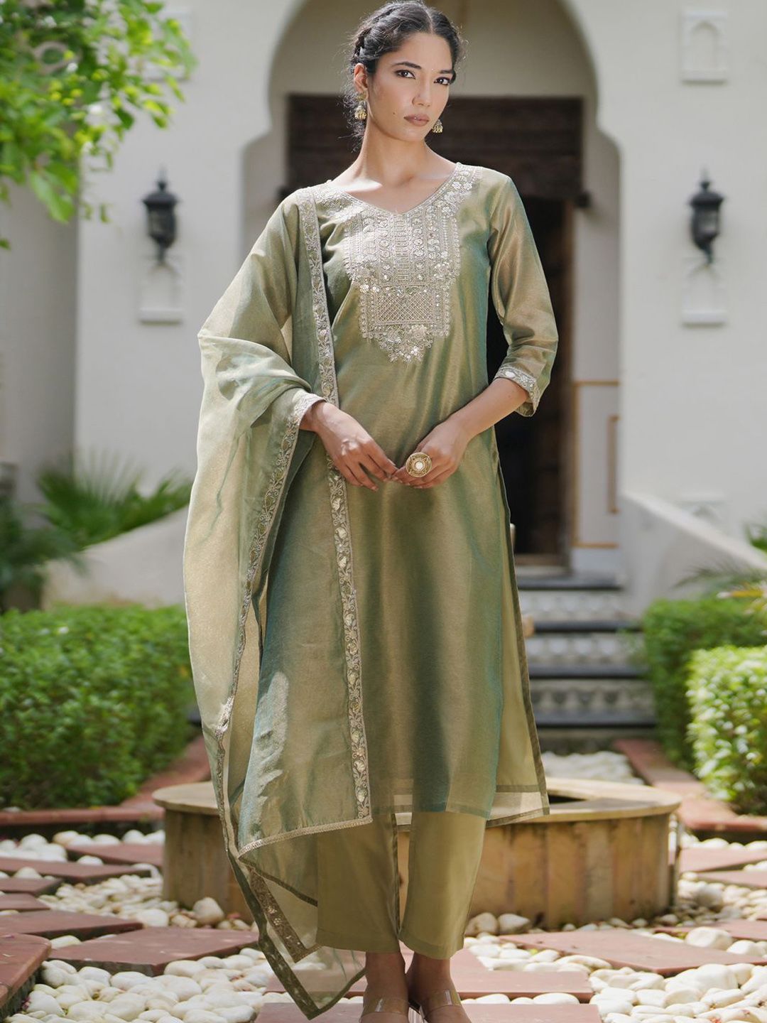 Dhiyona IE Women Embroidered Sequinned Kurta with Trousers & With Dupatta