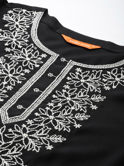 Dhiyona IE Floral Embroidered Thread Work Kurta