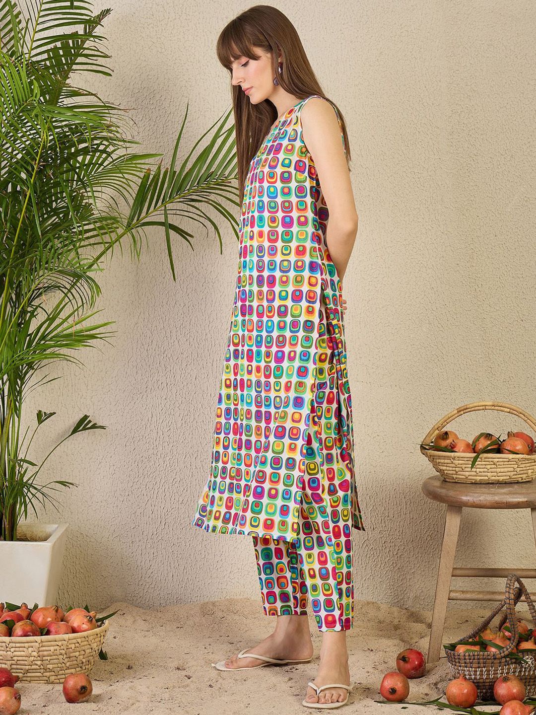 Geometric Printed V-Neck Pure Cotton Kurta With Trousers