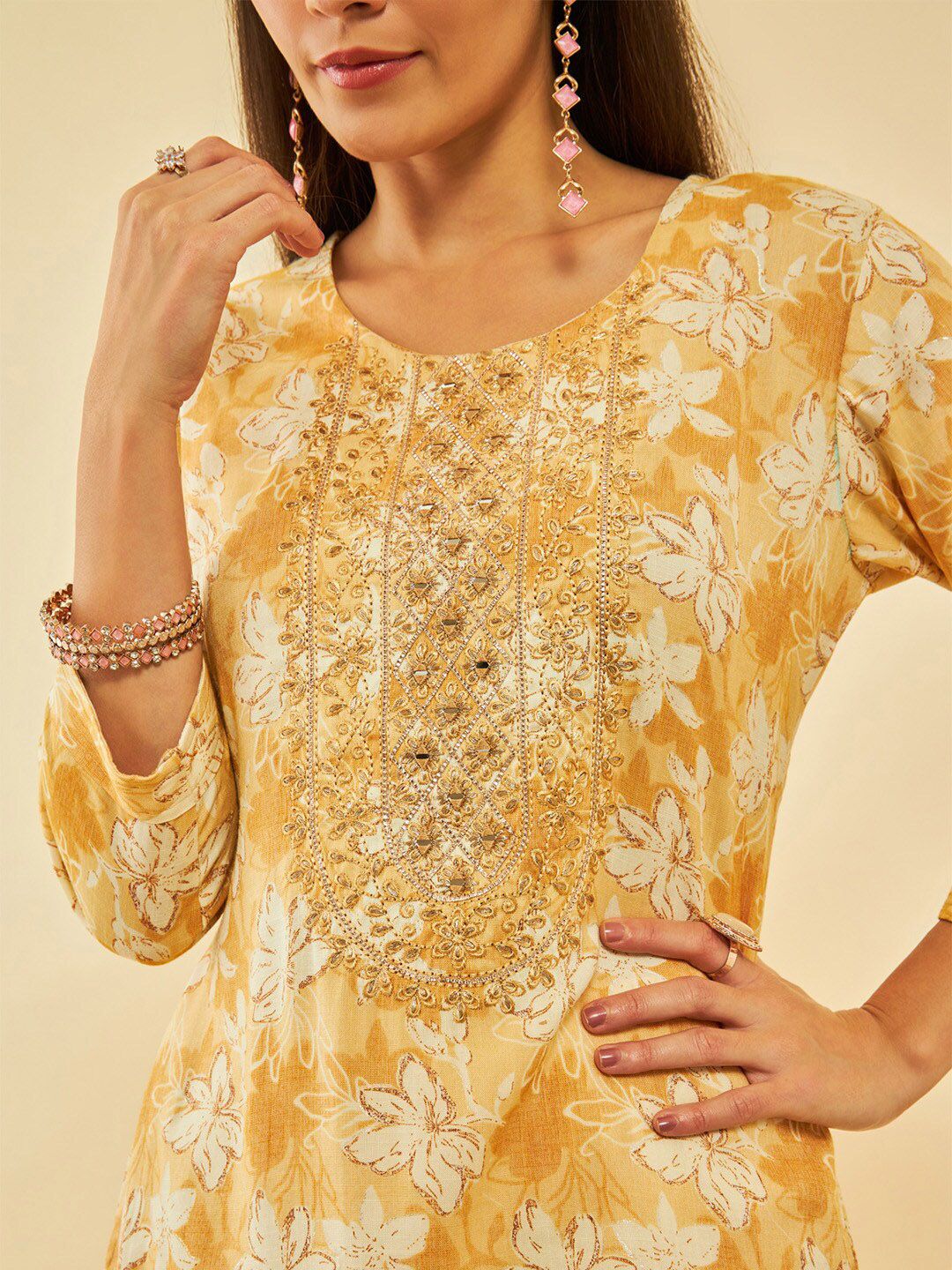 Dhiyona SO Women's Mustared Yellow & Beige Floral Printed Straight Kurta with Trousers