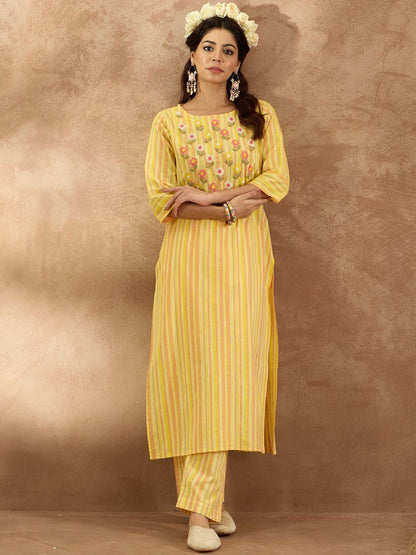 Dhiyona IE Women Floral Embroidered Regular Thread Work Pure Cotton Kurta with Trousers