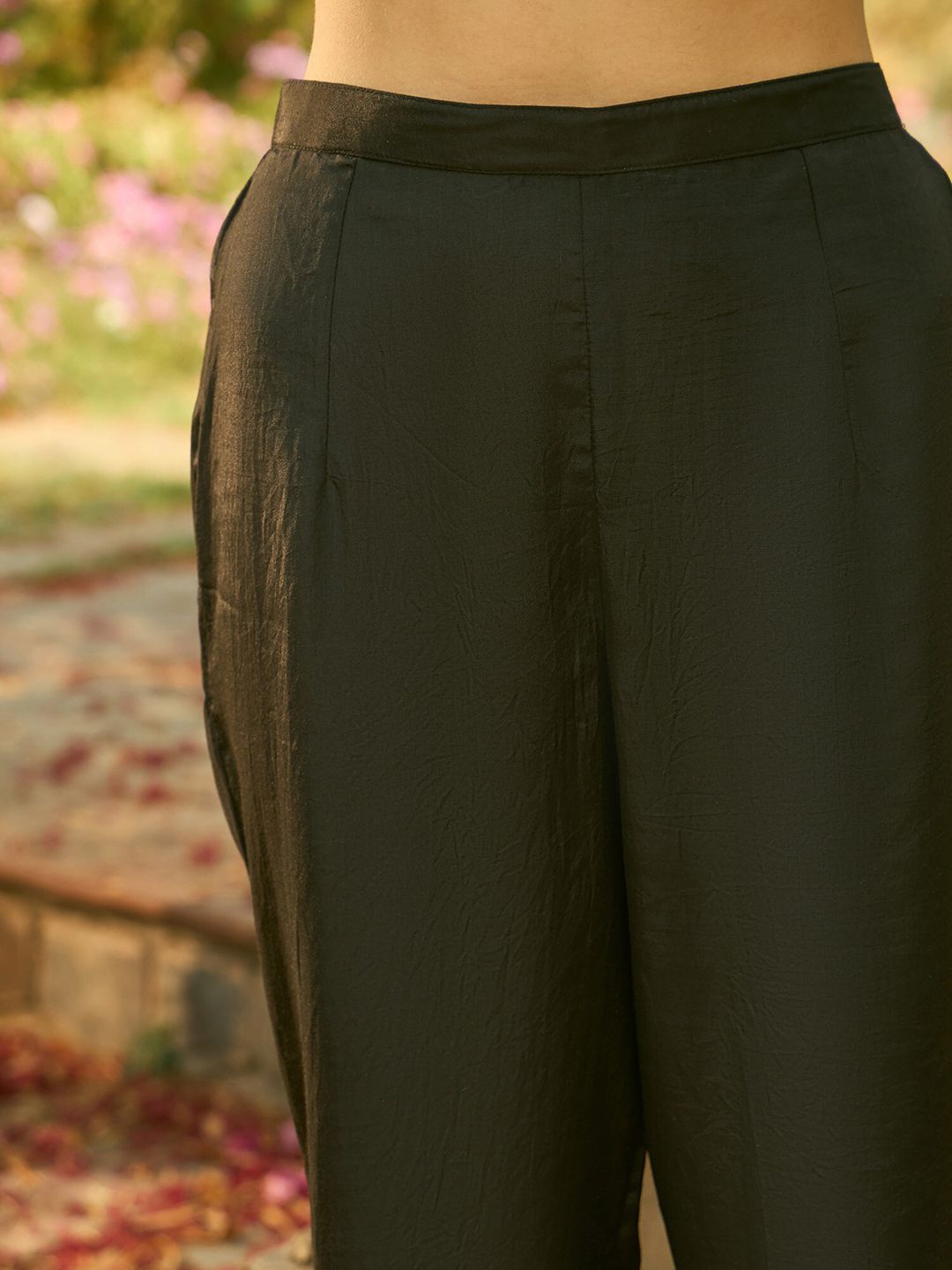 Ethnic Motifs Embroidered Regular Thread Work Kurta with Trousers & Dupatta