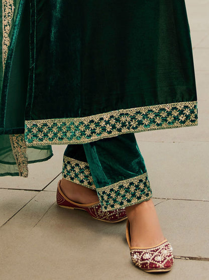 Women Ethnic Motifs Embroidered Regular Velvet Kurta with Trousers & With Dupatta