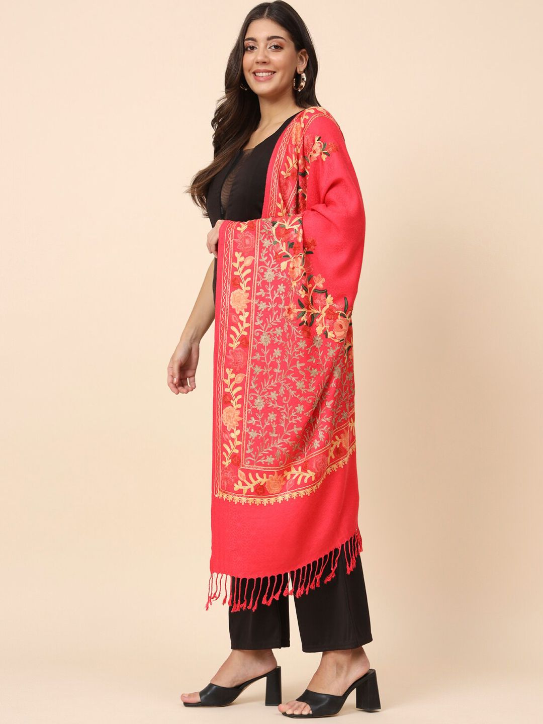 Dhiyona PA Floral Embroidered Shawl