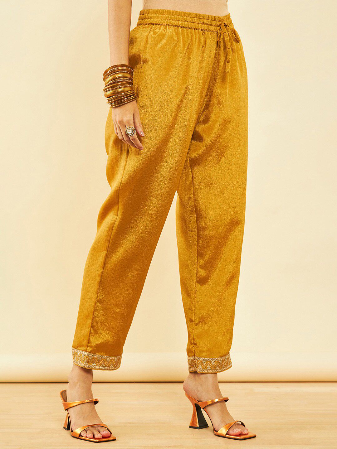Dhiyona SO Women's Floral Embroidered Regular Sequinned Kurta With Trousers & Dupatta