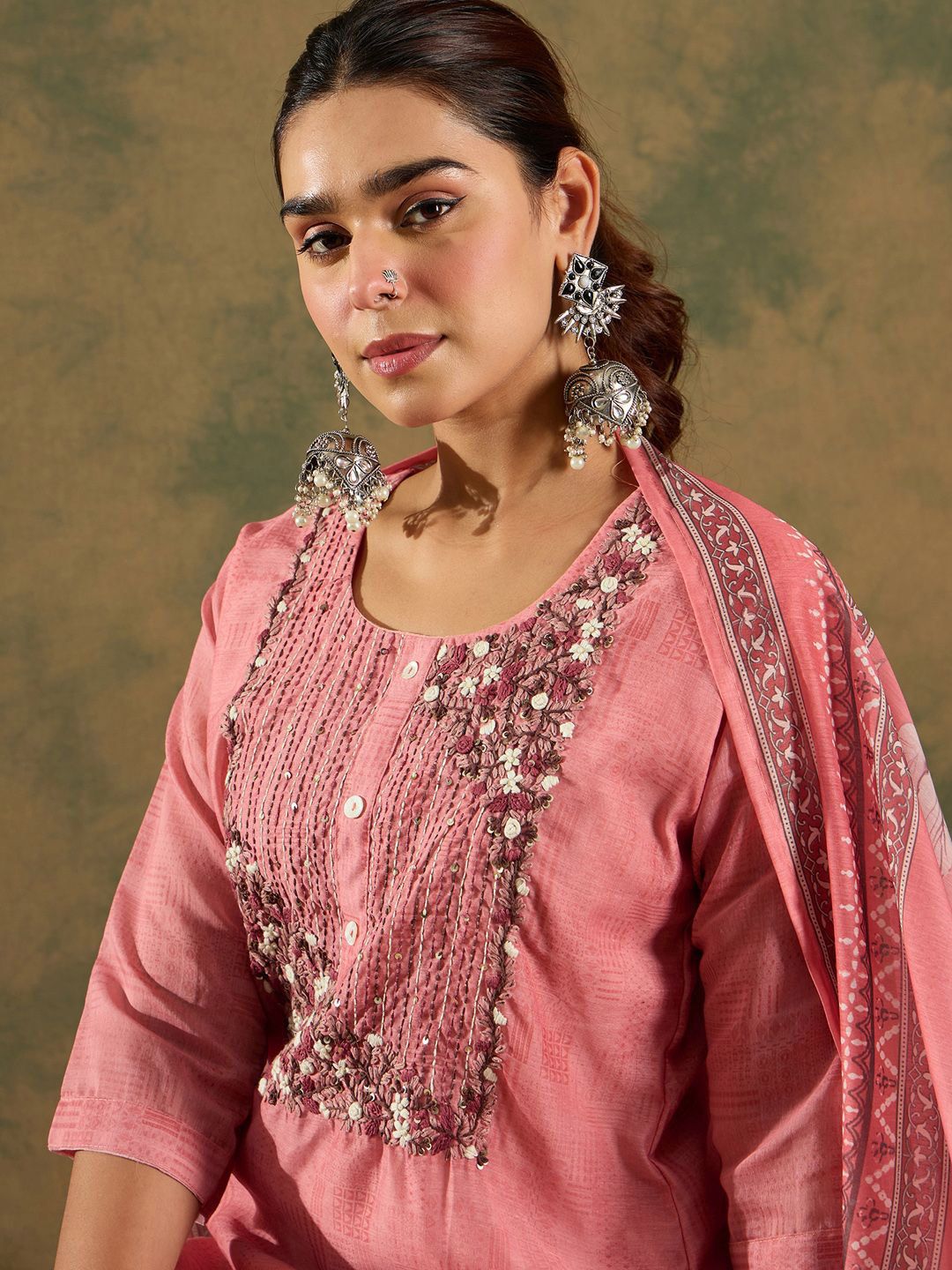 Floral Embroidered Regular Chanderi Silk Straight Kurta with Trousers & Dupatta