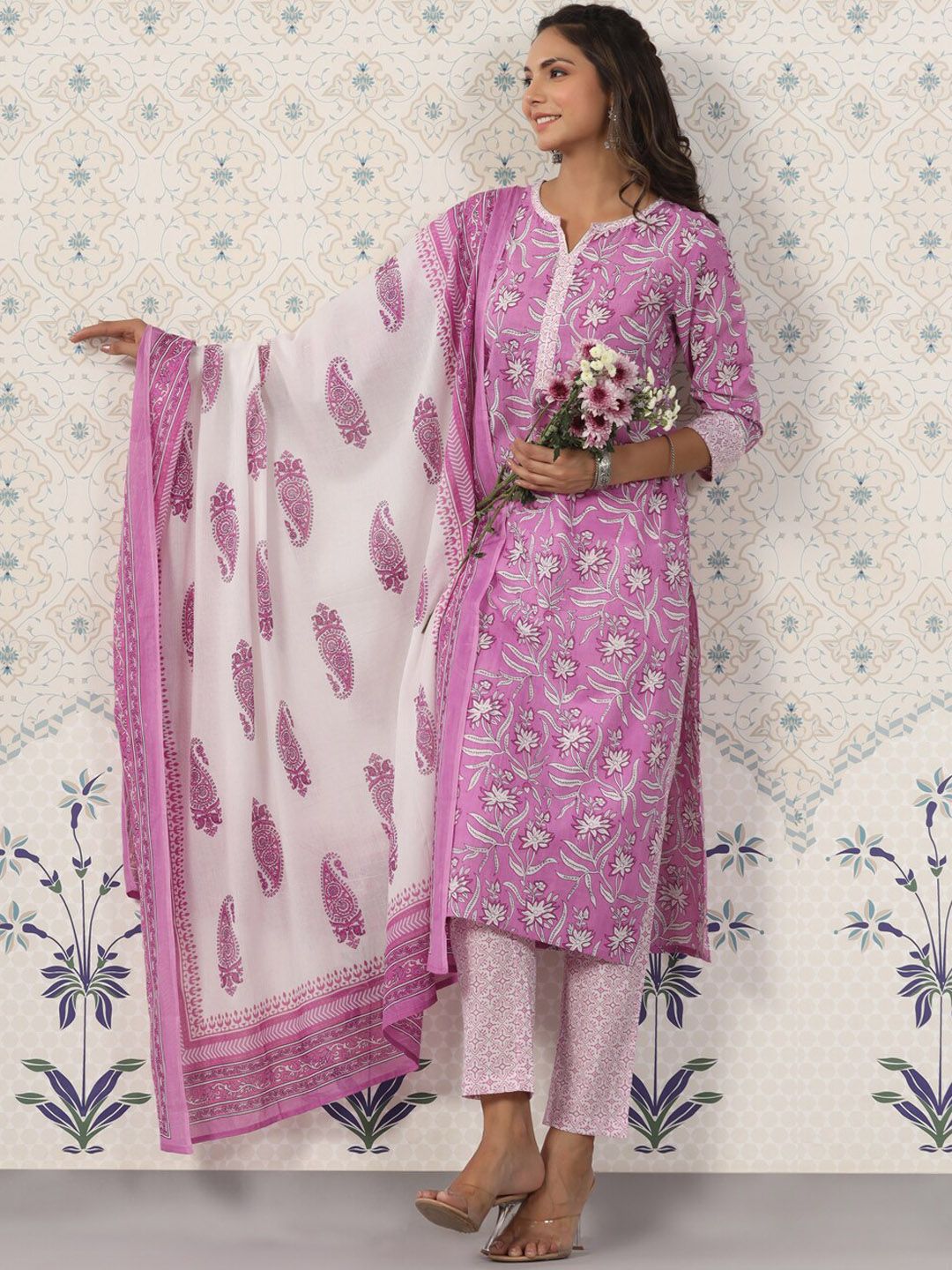 Dhiyona OD  Printed Notched Neck Pure Cotton Kurta With Trousers & Dupatta