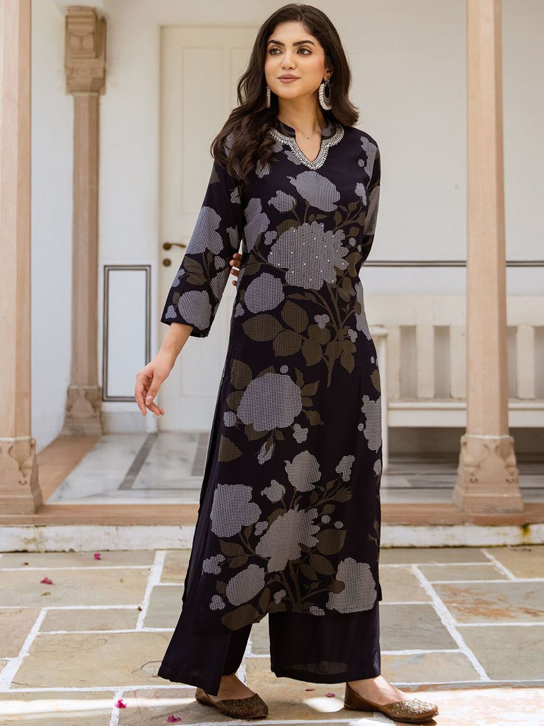 Dhiyona IS Women's Floral Printed Mandarin Collar Sequinned Straight Kurta With Palazzos