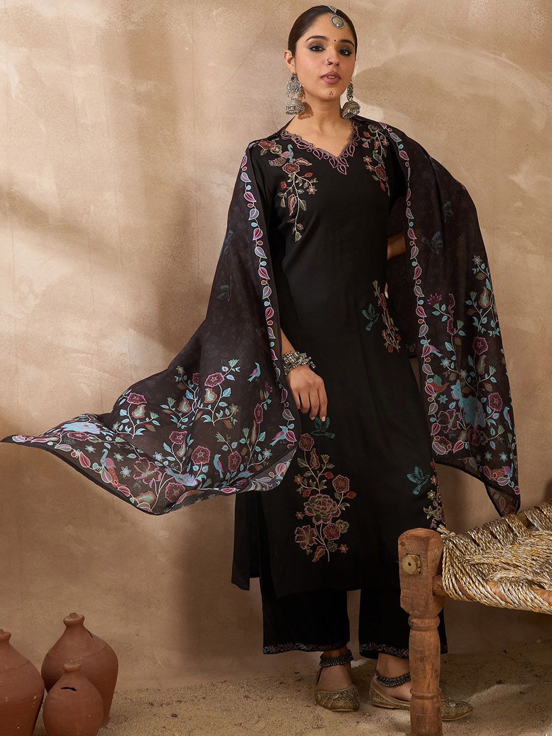 Women Ethnic Motifs Regular Thread Work Kurta with Trousers & With Dupatta