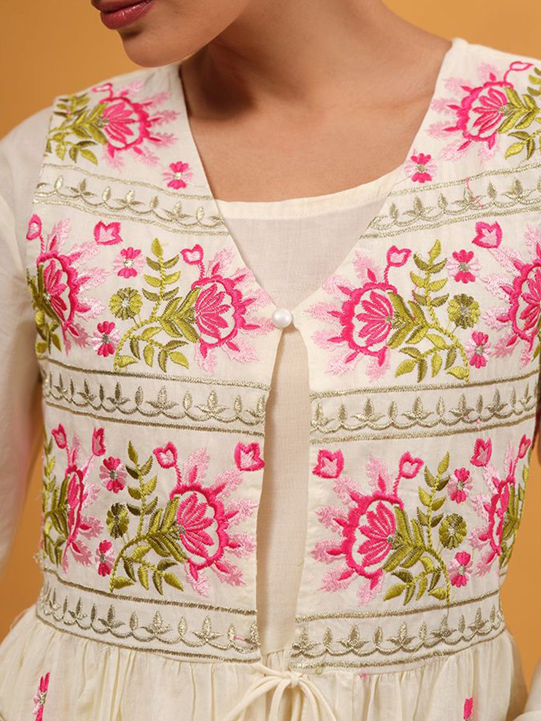 Dhiyona IS Women's Women Floral Embroidered Regular Thread Work Pure Cotton Kurta With Trousers