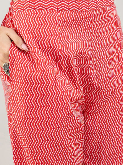 Floral Printed Straight Kurta With Trousers & Dupatta